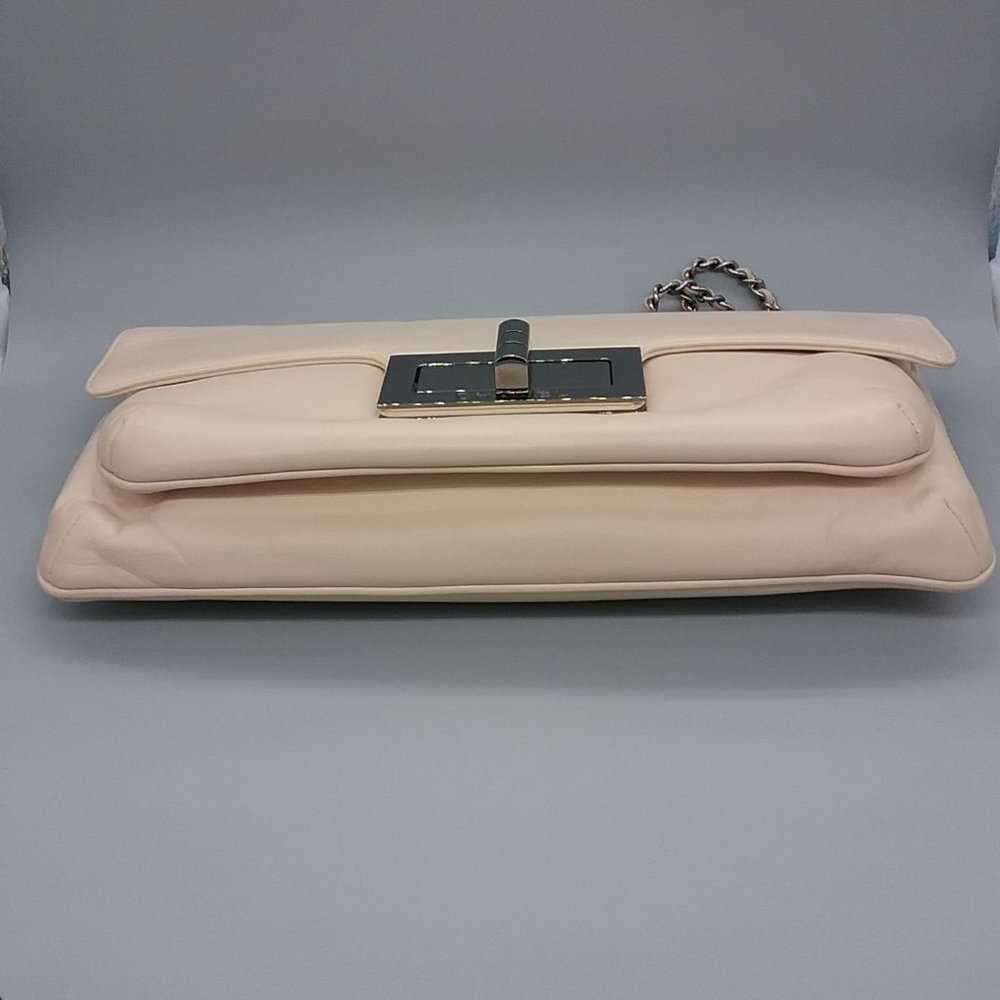 SOLD! ๐ค CHANEL Mademoiselle East West Flap - Picture 3 of 17